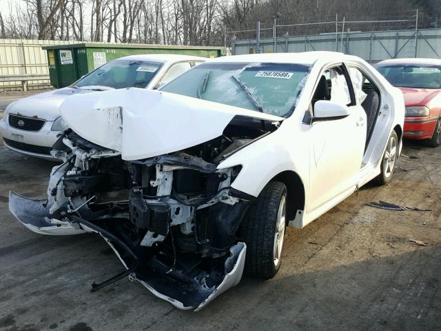 4T1BF1FK8EU841727 - 2014 TOYOTA CAMRY L WHITE photo 2