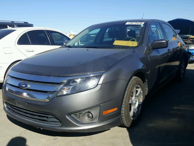 3FAHP0HA5BR191466 - 2011 FORD FUSION SE GRAY photo 2