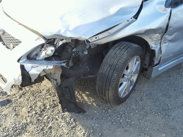 1NXBU4EE3AZ249813 - 2010 TOYOTA COROLLA BA SILVER photo 9