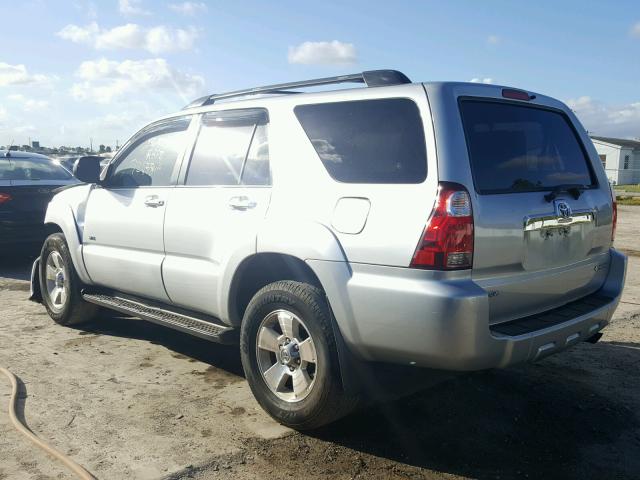 JTEZU14RX70093464 - 2007 TOYOTA 4RUNNER SR SILVER photo 3