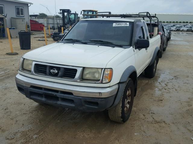 1N6ED26T8YC319161 - 2000 NISSAN FRONTIER K WHITE photo 2