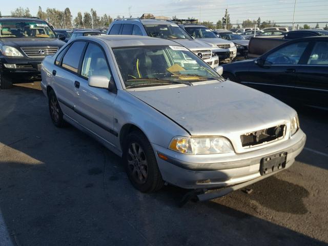 YV1VS2551YF516595 - 2000 VOLVO S40 SILVER photo 1