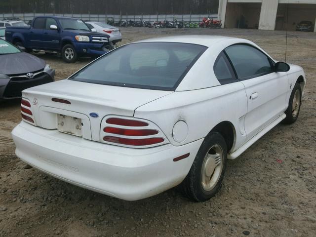 1FALP4041SF160140 - 1995 FORD MUSTANG WHITE photo 4