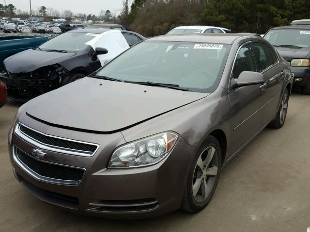 1G1ZC5EU3BF289911 - 2011 CHEVROLET MALIBU 1LT BROWN photo 2