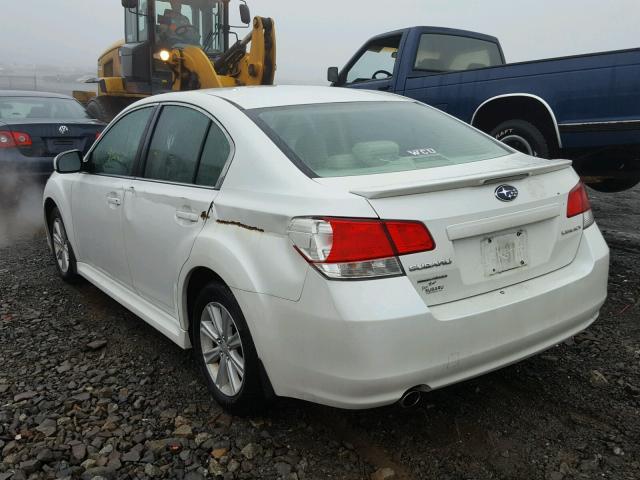 4S3BMAC6XC1012576 - 2012 SUBARU LEGACY 2.5 WHITE photo 3