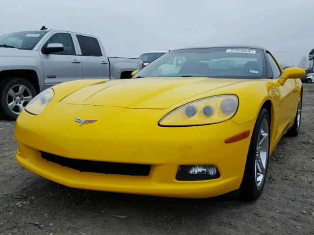 1G1YY26UX75124008 - 2007 CHEVROLET CORVETTE YELLOW photo 2