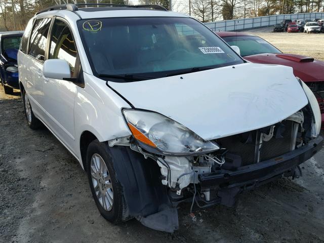 5TDZK22C67S036027 - 2007 TOYOTA SIENNA XLE WHITE photo 1