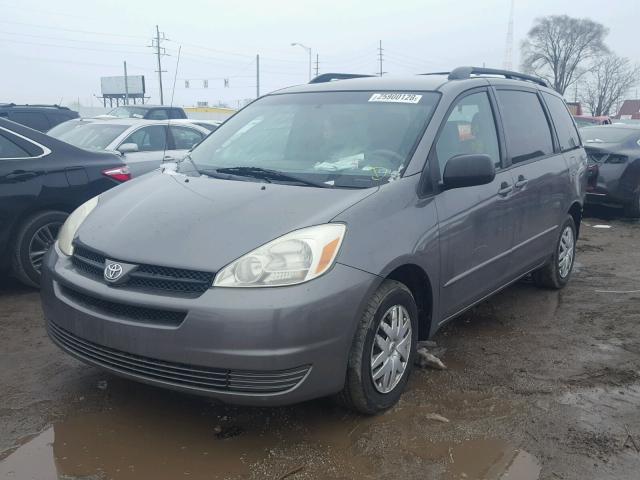 5TDZA23C35S281589 - 2005 TOYOTA SIENNA CE GRAY photo 2