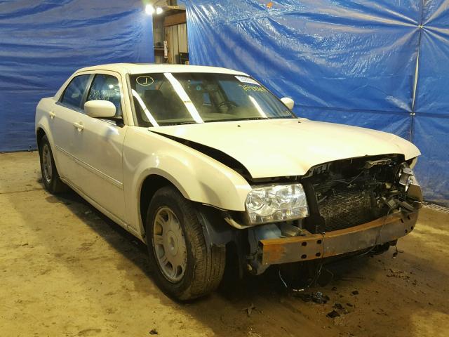 2C3KA53G96H497229 - 2006 CHRYSLER 300 TOURIN WHITE photo 1