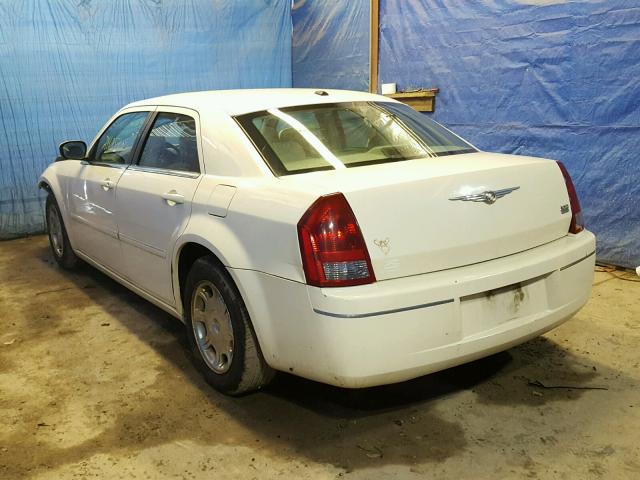 2C3KA53G96H497229 - 2006 CHRYSLER 300 TOURIN WHITE photo 3