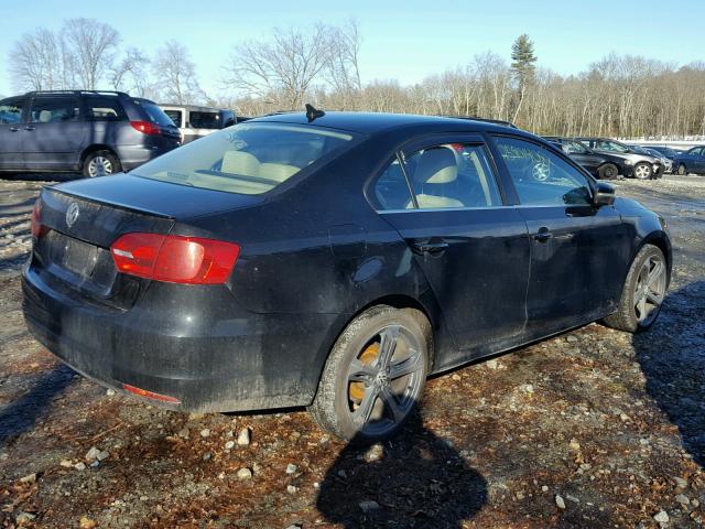 3VWLL7AJ6DM354612 - 2013 VOLKSWAGEN JETTA TDI BLACK photo 4