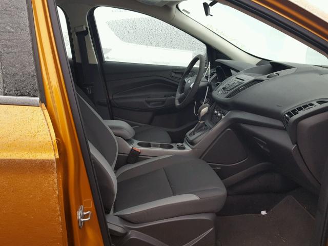 1FMCU0F71GUA96774 - 2016 FORD ESCAPE S ORANGE photo 5