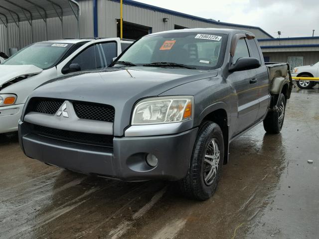 1Z7HC22KX7S174004 - 2007 MITSUBISHI RAIDER LS GRAY photo 2