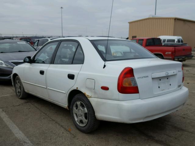 KMHCG45C12U313200 - 2002 HYUNDAI ACCENT GL WHITE photo 3