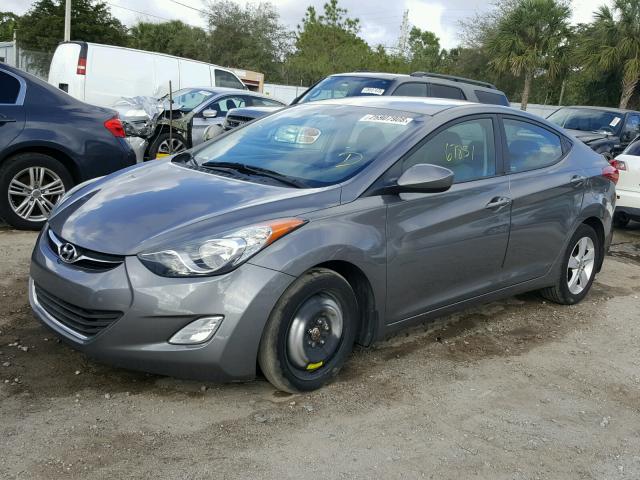 5NPDH4AE4DH337159 - 2013 HYUNDAI ELANTRA GL GRAY photo 2