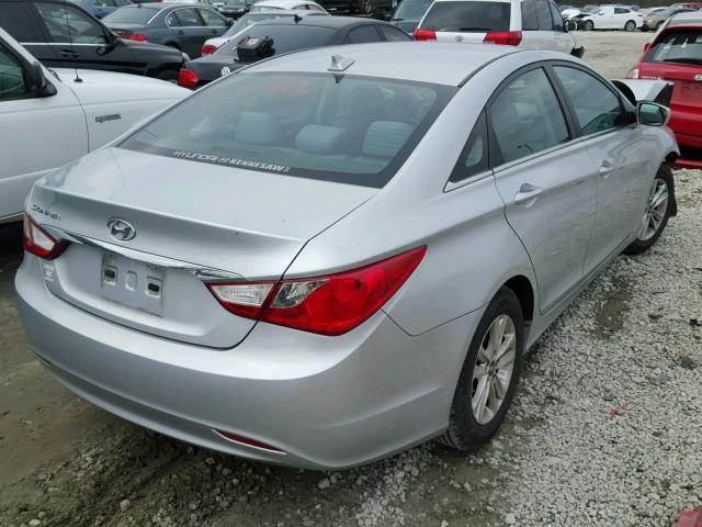 5NPEB4AC6DH687560 - 2013 HYUNDAI SONATA GLS SILVER photo 4