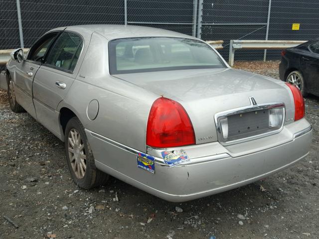 1LNHM81V76Y636517 - 2006 LINCOLN TOWN CAR S SILVER photo 3