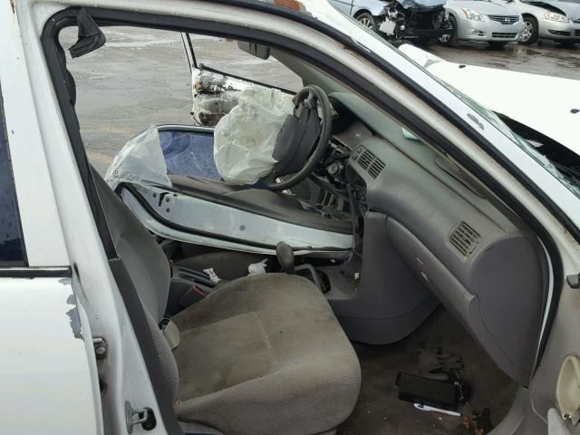 1Y1SK5283XZ428827 - 1999 CHEVROLET GEO PRIZM 白色 照片 5