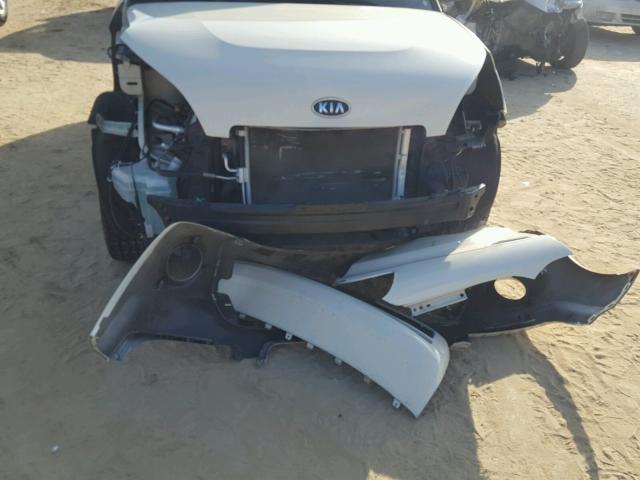 KNDJT2A64C7420348 - 2012 KIA SOUL + WHITE photo 9