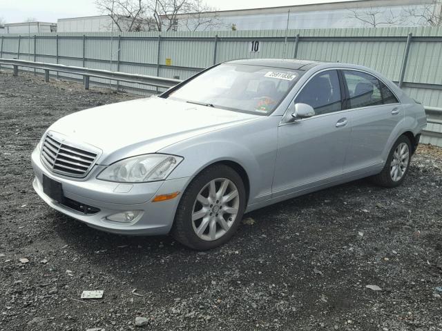 WDDNG86XX8A155350 - 2008 MERCEDES-BENZ S 550 4MAT SILVER photo 2