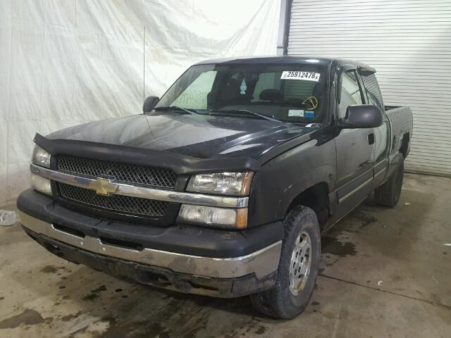 2GCEK19T941309625 - 2004 CHEVROLET SILVERADO BLACK photo 2