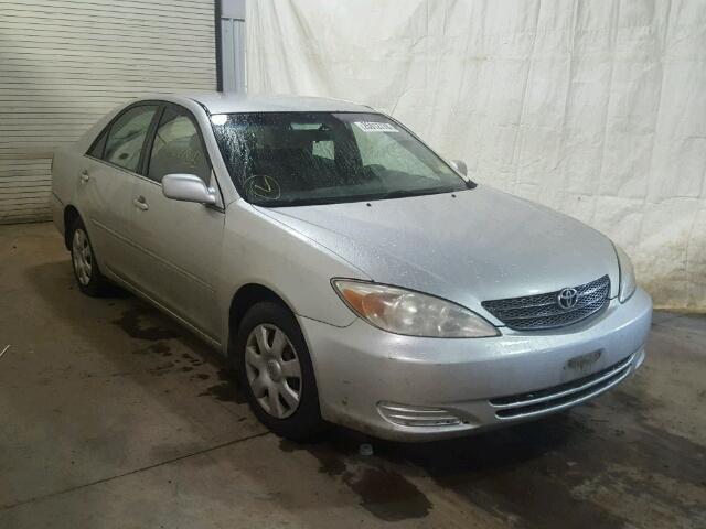 4T1BE32K82U510226 - 2002 TOYOTA CAMRY LE SILVER photo 1
