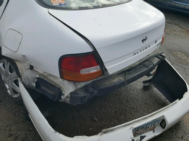 1N4DL01D3WC167234 - 1998 NISSAN ALTIMA XE WHITE photo 9