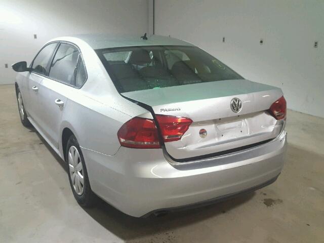 1VWAP7A3XCC021164 - 2012 VOLKSWAGEN PASSAT S SILVER photo 3