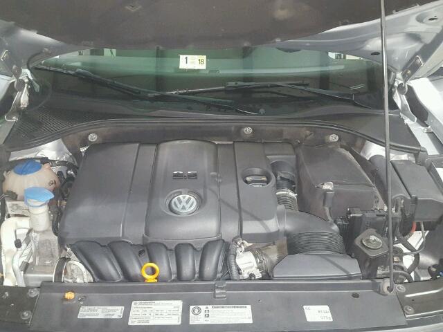 1VWAP7A3XCC021164 - 2012 VOLKSWAGEN PASSAT S SILVER photo 7