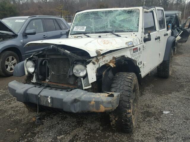 1J4GA39198L615224 - 2008 JEEP WRANGLER U WHITE photo 2