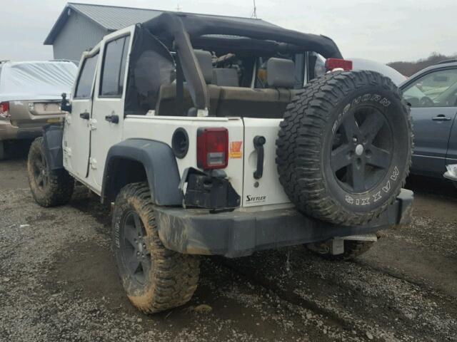 1J4GA39198L615224 - 2008 JEEP WRANGLER U WHITE photo 3