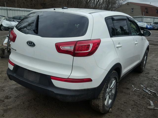 KNDPBCA22C7263550 - 2012 KIA SPORTAGE L WHITE photo 4