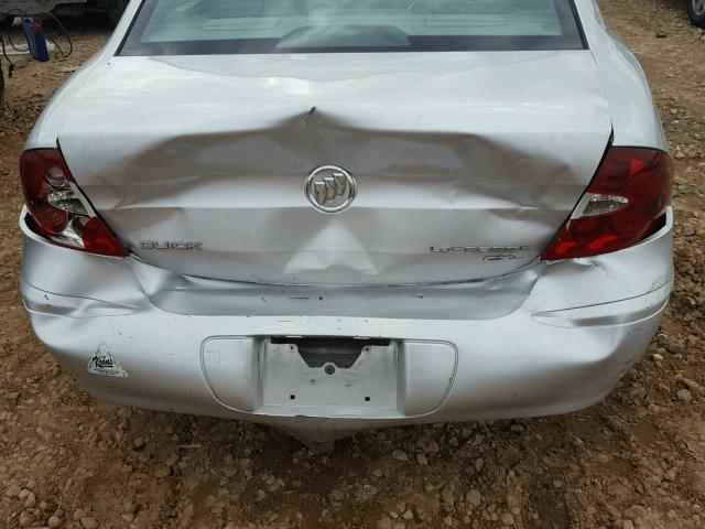 2G4WD532651213017 - 2005 BUICK LACROSSE C SILVER photo 9