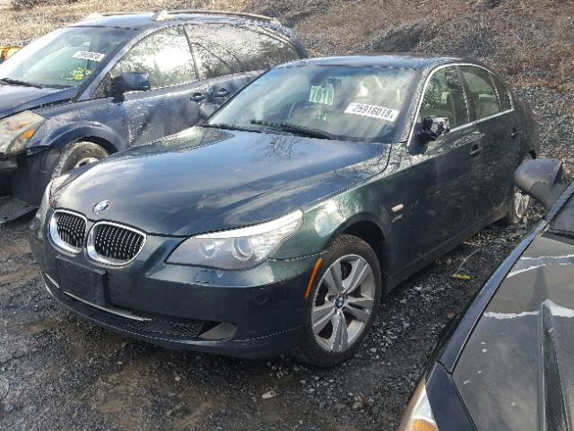 WBANV13579C151737 - 2009 BMW 528 XI GREEN photo 2