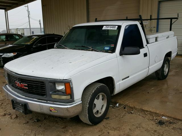 1GTEC14R5VZ546856 - 1997 GMC SIERRA C15 WHITE photo 2