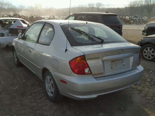 KMHCG35C45U327638 - 2005 HYUNDAI ACCENT GS SILVER photo 3