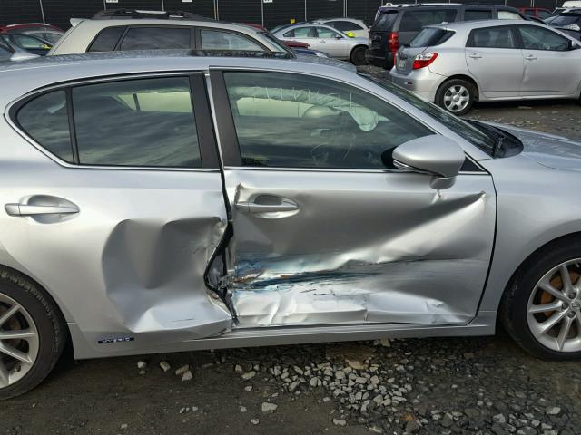 JTHKD5BH8D2152002 - 2013 LEXUS CT 200 SILVER photo 9