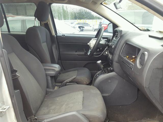 1J4NT4FB2AD549250 - 2010 JEEP COMPASS SP SILVER photo 5
