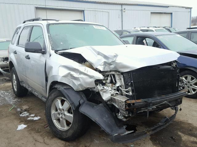 1FMCU0DGXAKA45358 - 2010 FORD ESCAPE XLT SILVER photo 1