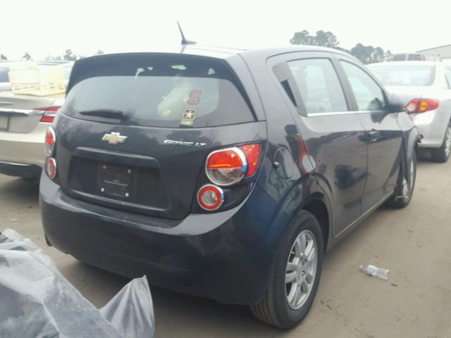 1G1JC6SG8E4183911 - 2014 CHEVROLET SONIC LT GRAY photo 4