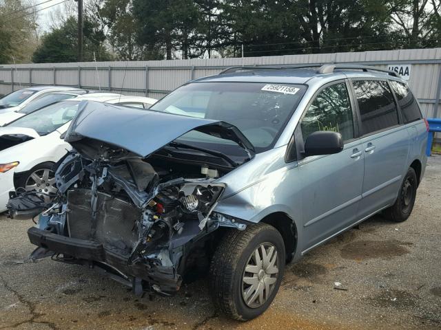 5TDZK23C67S080091 - 2007 TOYOTA SIENNA CE BLUE photo 2