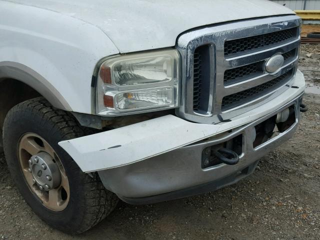 1FTSW20P36EB40202 - 2006 FORD F250 SUPER WHITE photo 9