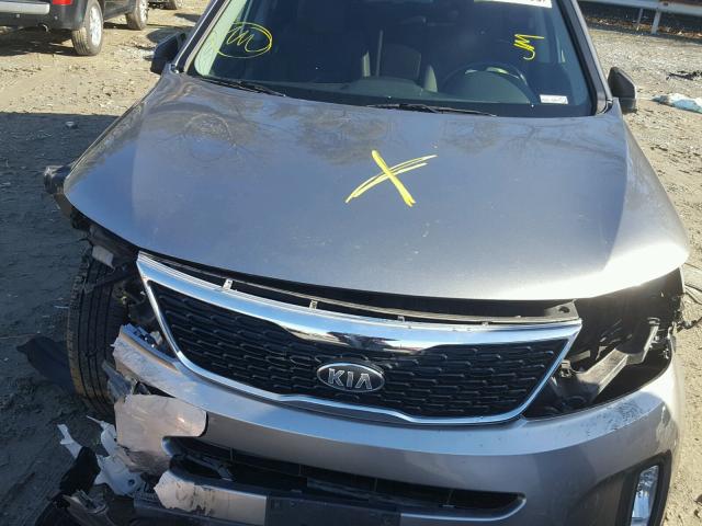 5XYKT4A65EG462307 - 2014 KIA SORENTO LX SILVER photo 7