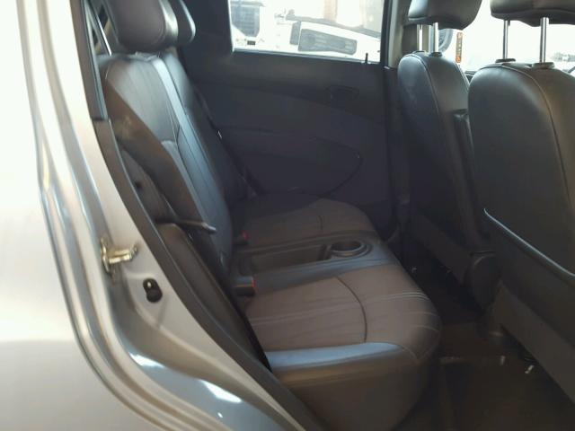 KL8CD6S93FC735796 - 2015 CHEVROLET SPARK 1LT Серебристый фото 6