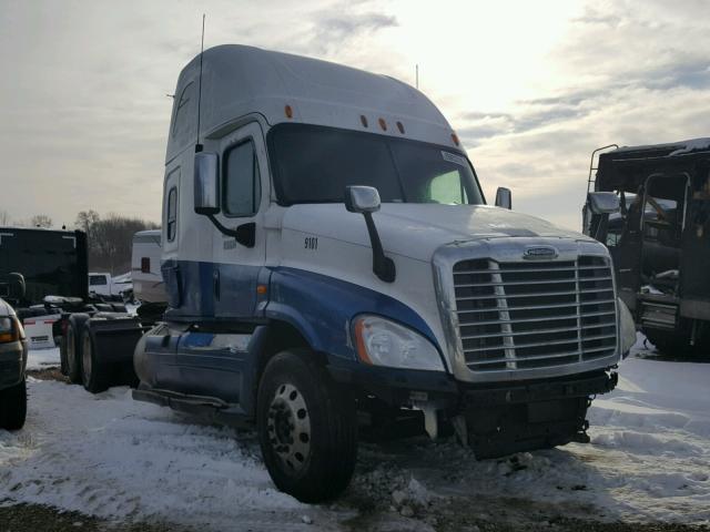 1FUJGLBG6CSBM6886 - 2012 FREIGHTLINER CASCADIA 1 WHITE photo 1