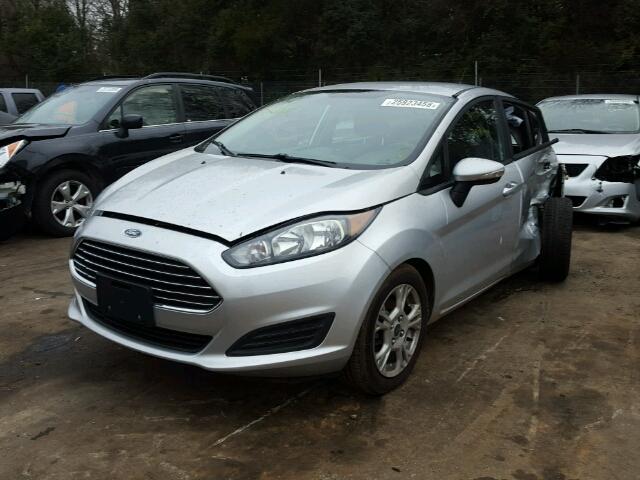 3FADP4EJ3FM179698 - 2015 FORD FIESTA SE SILVER photo 2