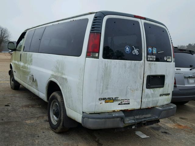 1GAGG29R921146152 - 2002 CHEVROLET EXPRESS G2 WHITE photo 3