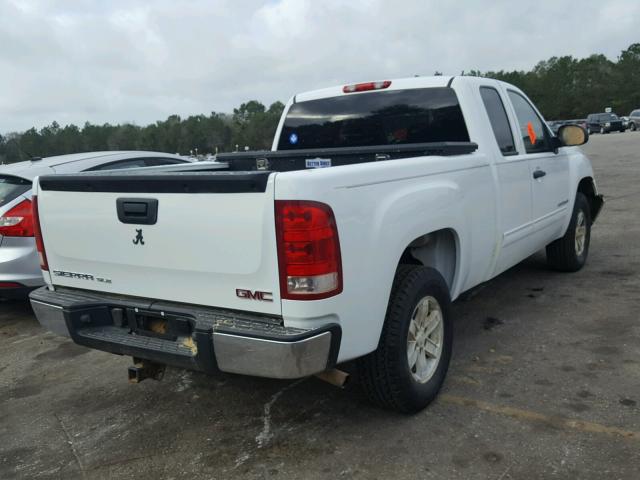 1GTEC19J98Z108008 - 2008 GMC SIERRA C15 WHITE photo 4