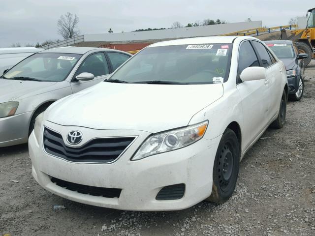 4T4BF3EK5AR018685 - 2010 TOYOTA CAMRY BASE WHITE photo 2