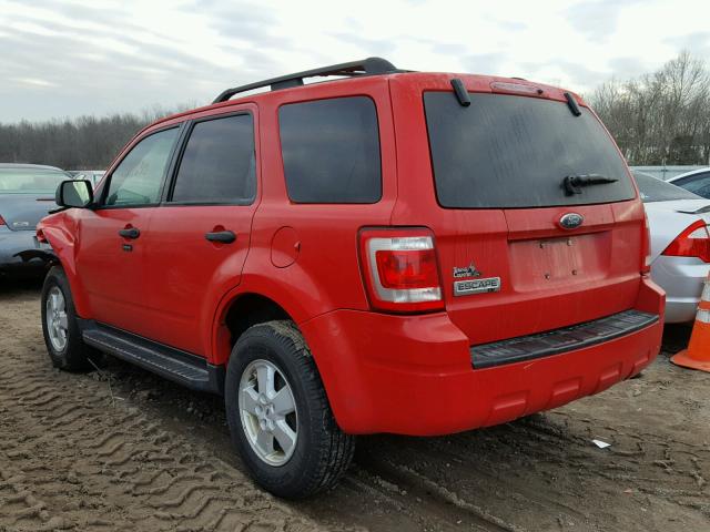 1FMCU03769KA32796 - 2009 FORD ESCAPE XLT RED photo 3